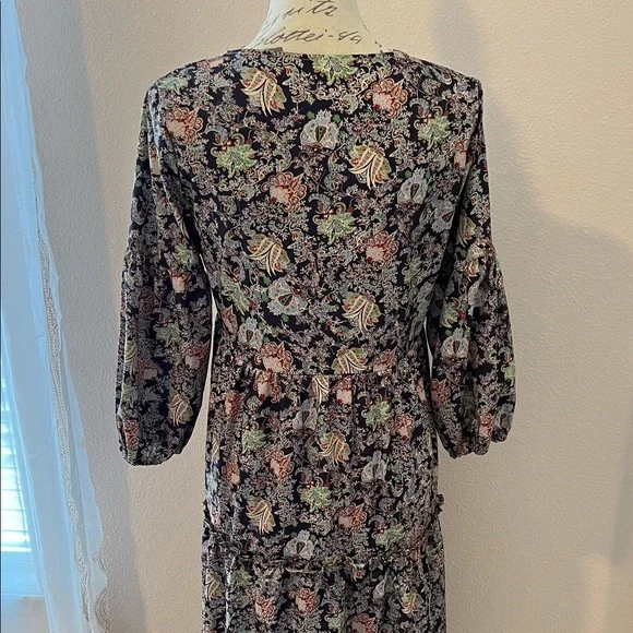 Shein dress, Size small, very pretty and flowy. Never worn. - Picture 3 of 7